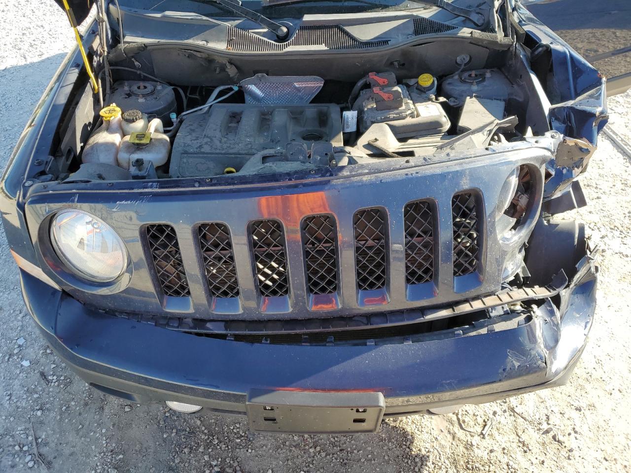 2017 Jeep Liberty (Patriot) - Image 12