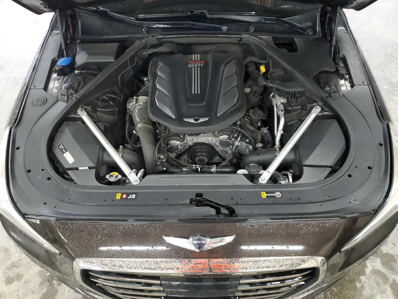 2017 Genesis G90 - Image 12