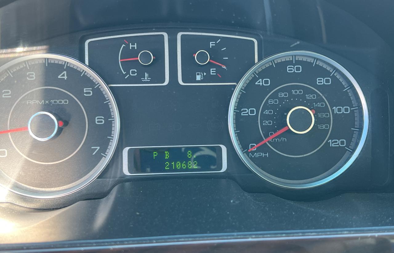 2008 Ford Taurus - Image 8
