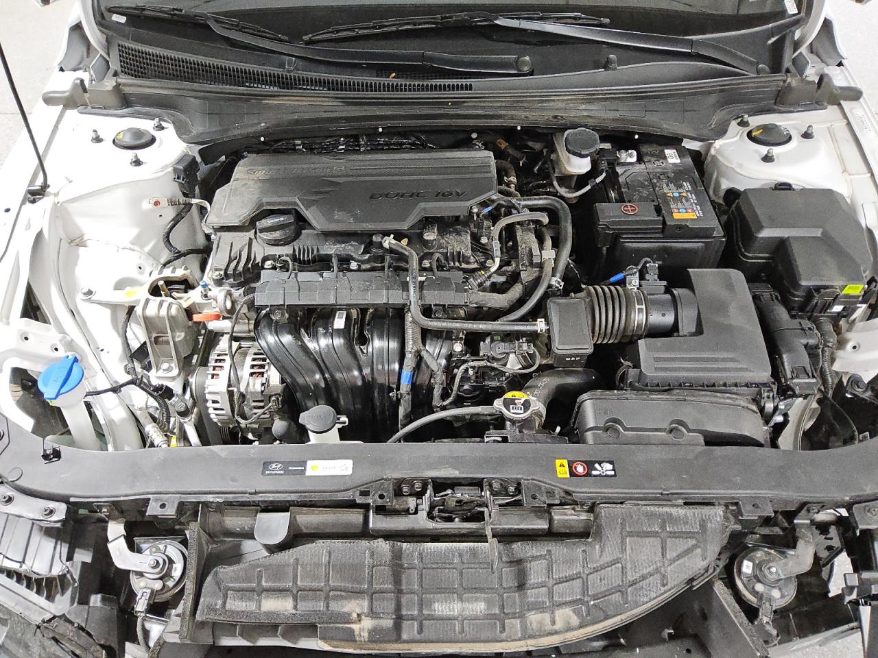 2024 Hyundai Elantra - Image 11