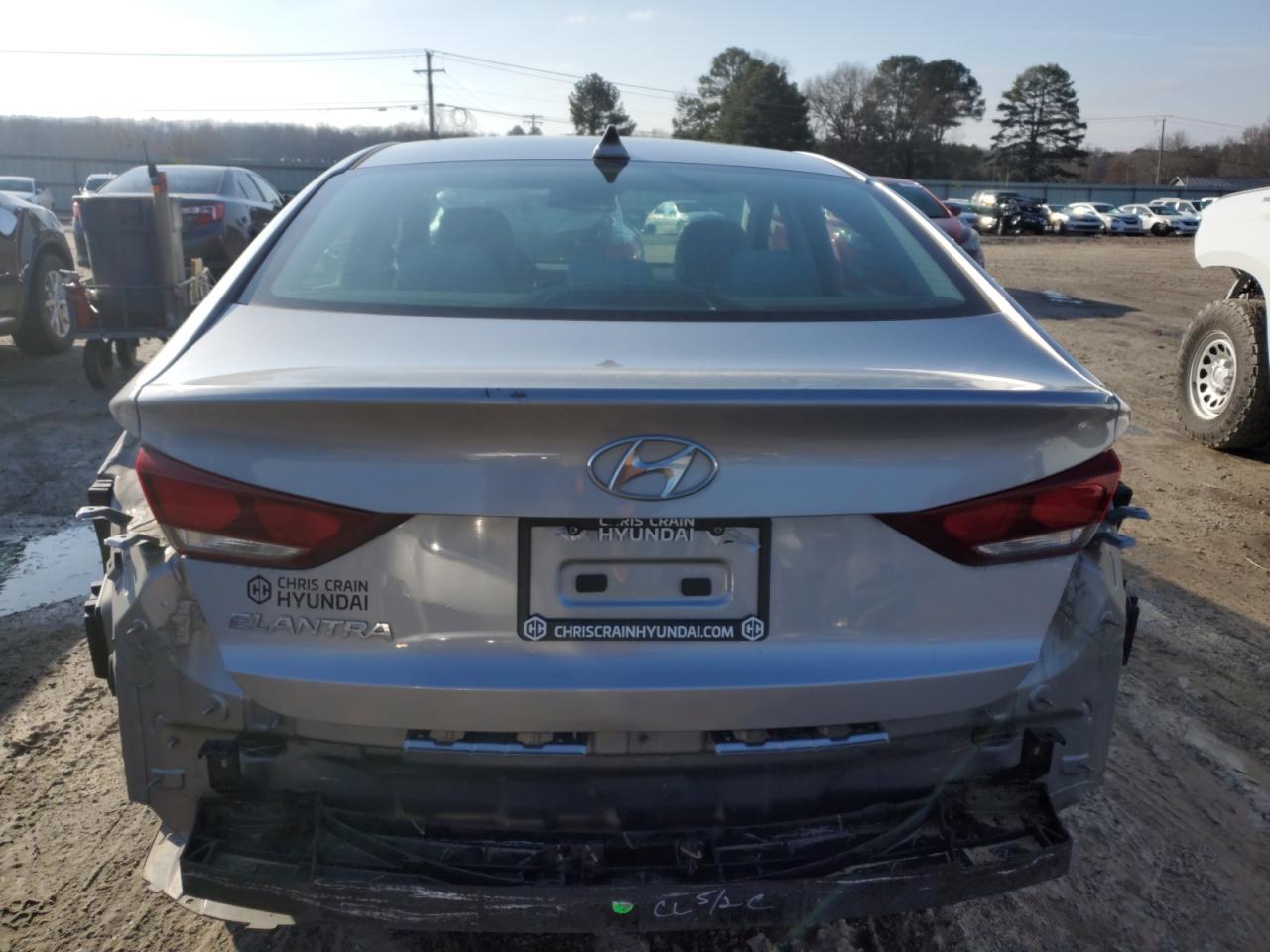 2017 Hyundai Elantra - Image 6