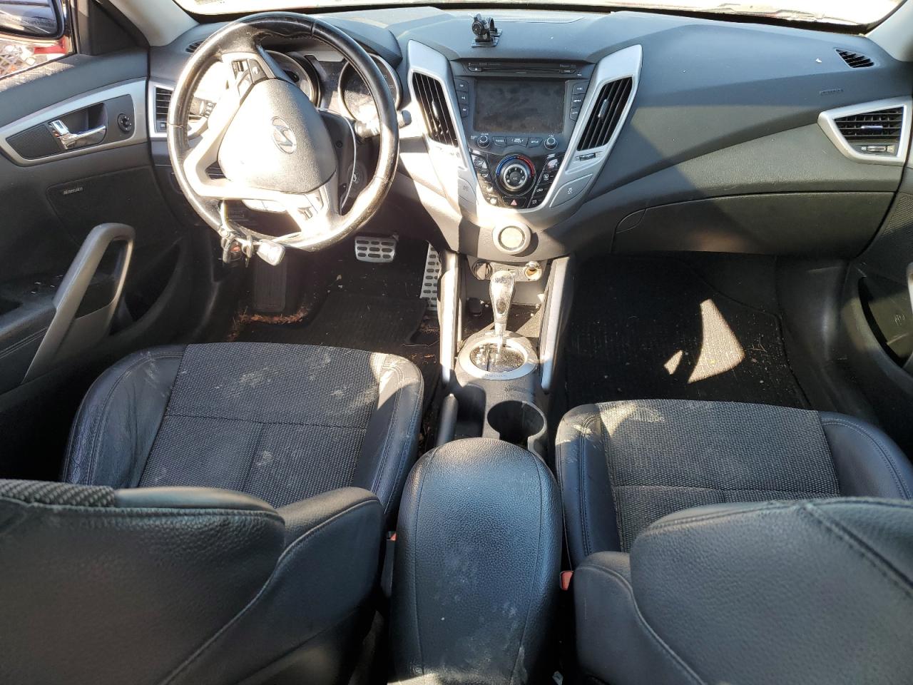 2014 Hyundai Veloster - Image 8