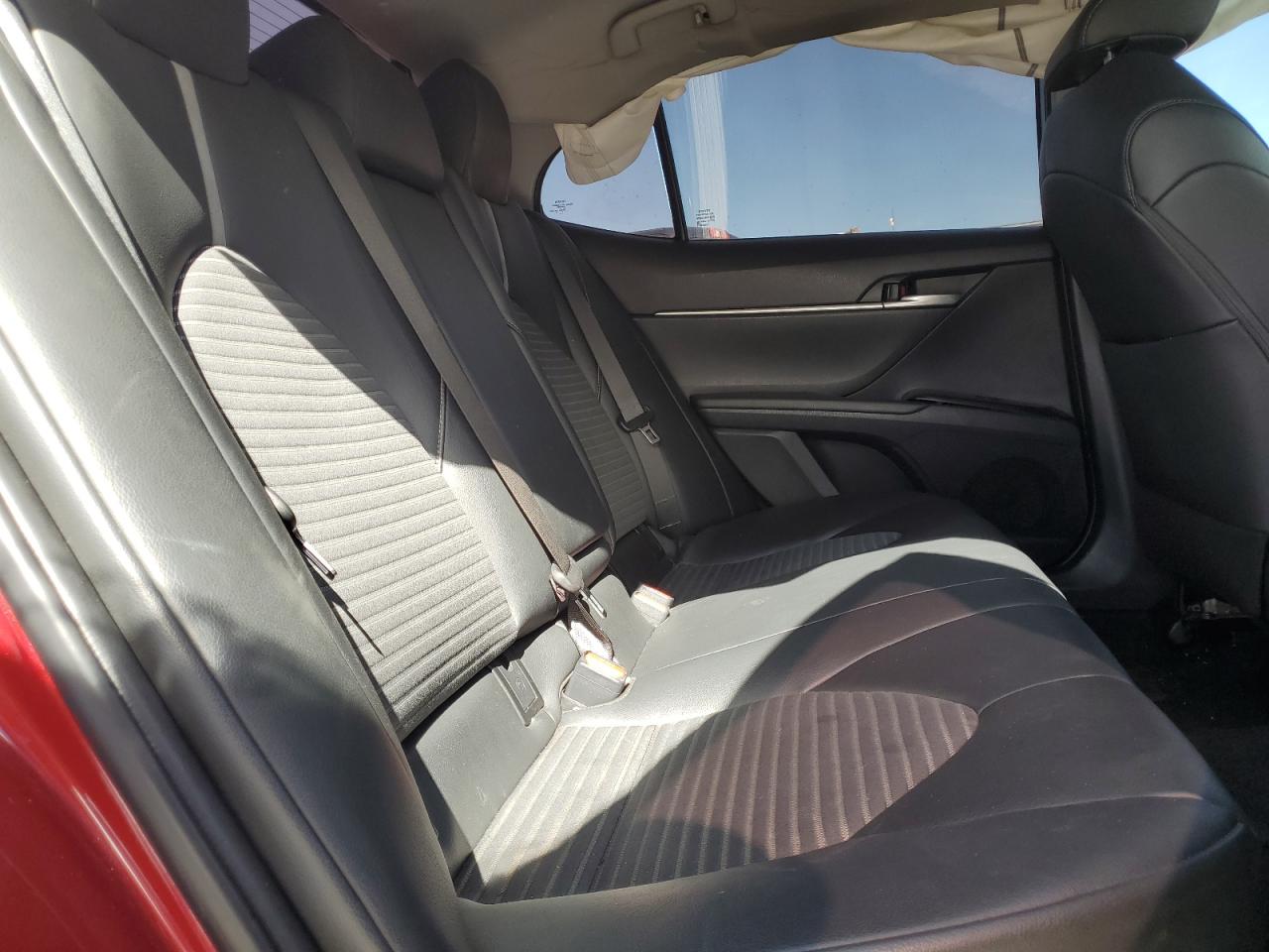 2018 Toyota Camry - Image 10