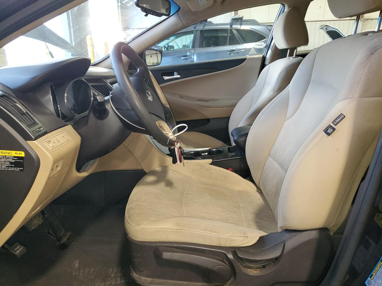 2012 Hyundai Sonata - Image 7