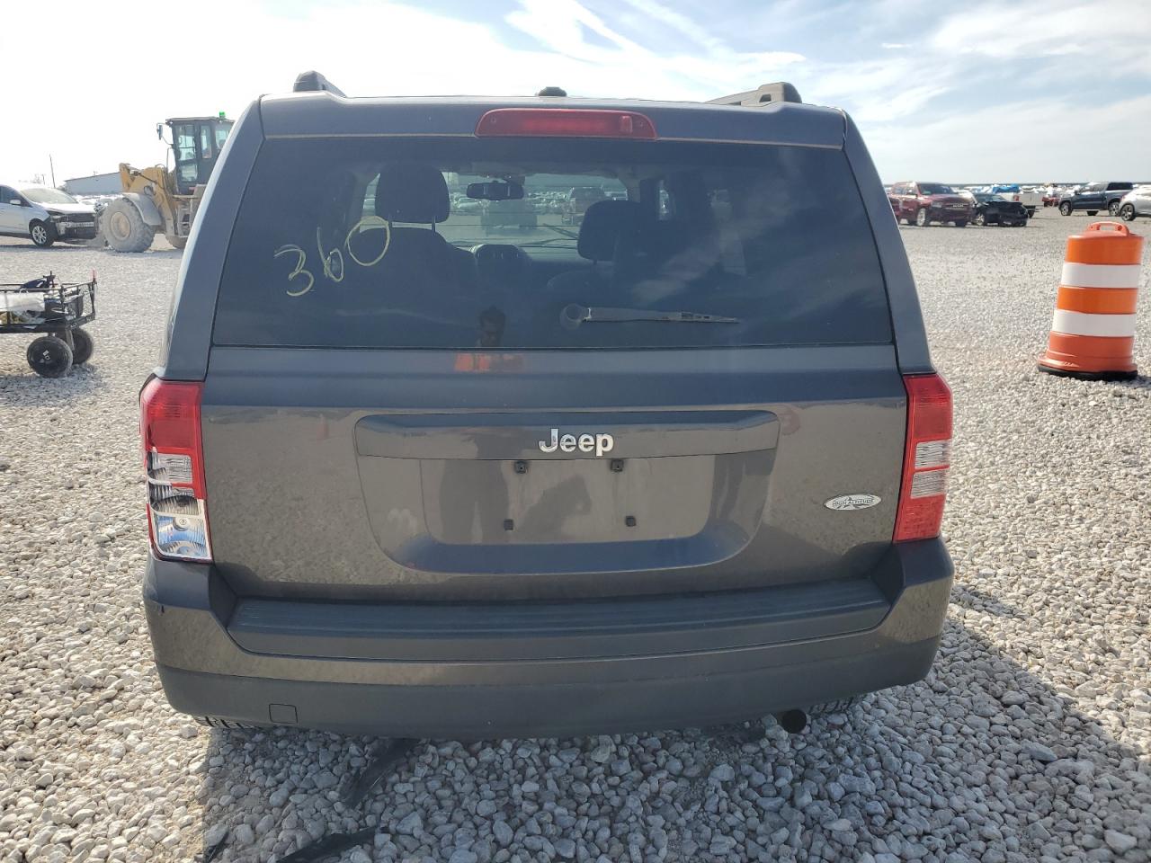 2014 Jeep Liberty (Patriot) - Image 6