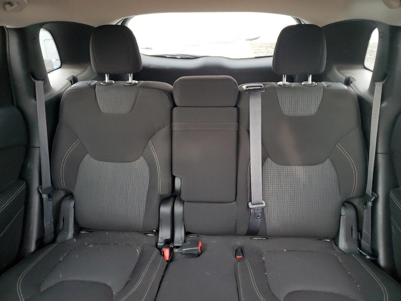 2015 Jeep Grand Cherokee - Image 10