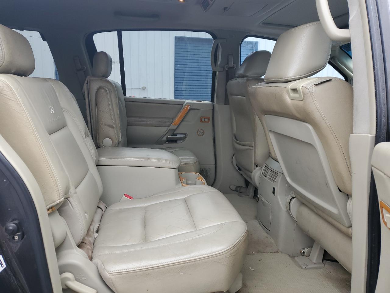 2005 Infiniti QX56 - Image 12