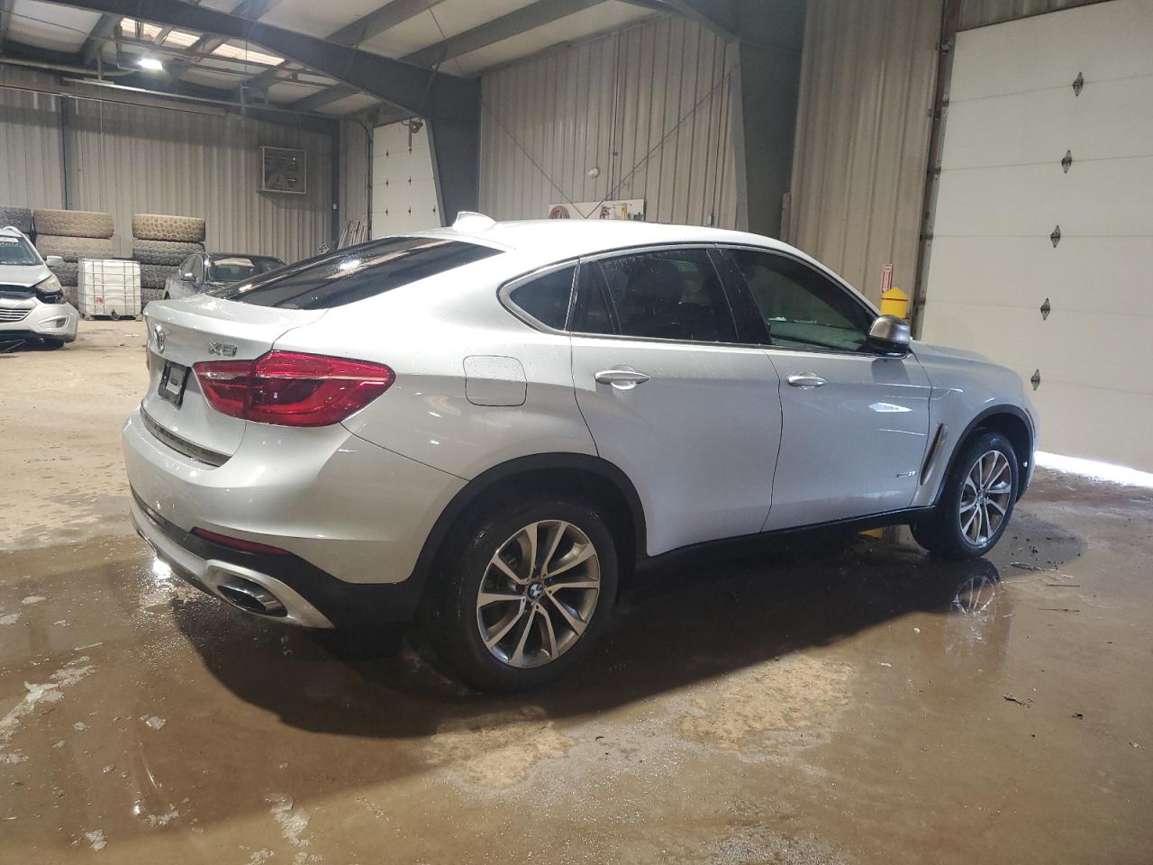 2019 BMW X6 - Image 3