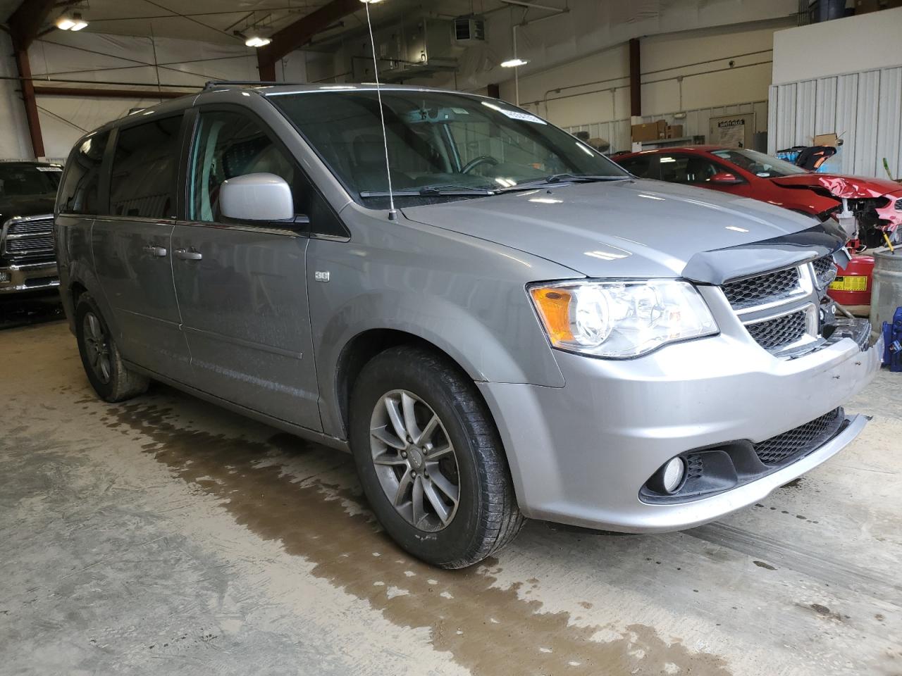2014 Dodge Caravan - Image 4