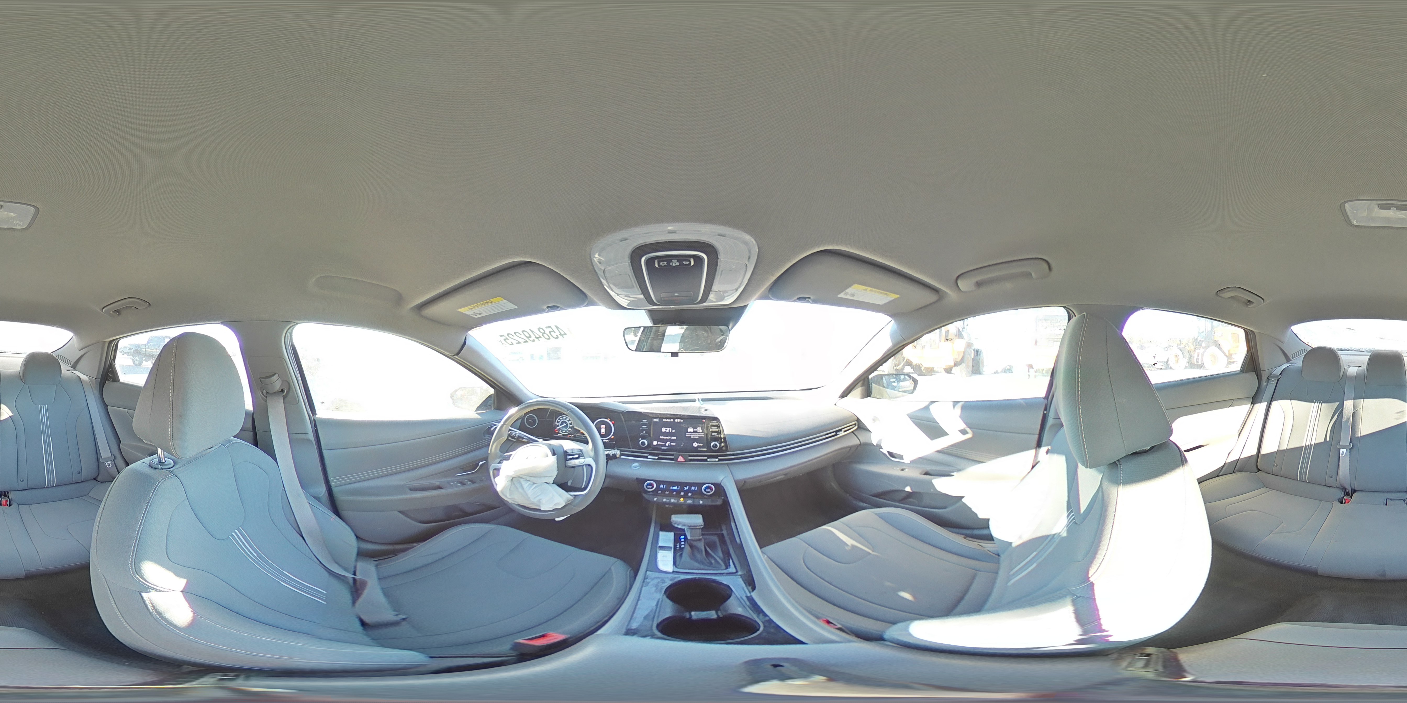 2021 Hyundai Elantra - Image 13
