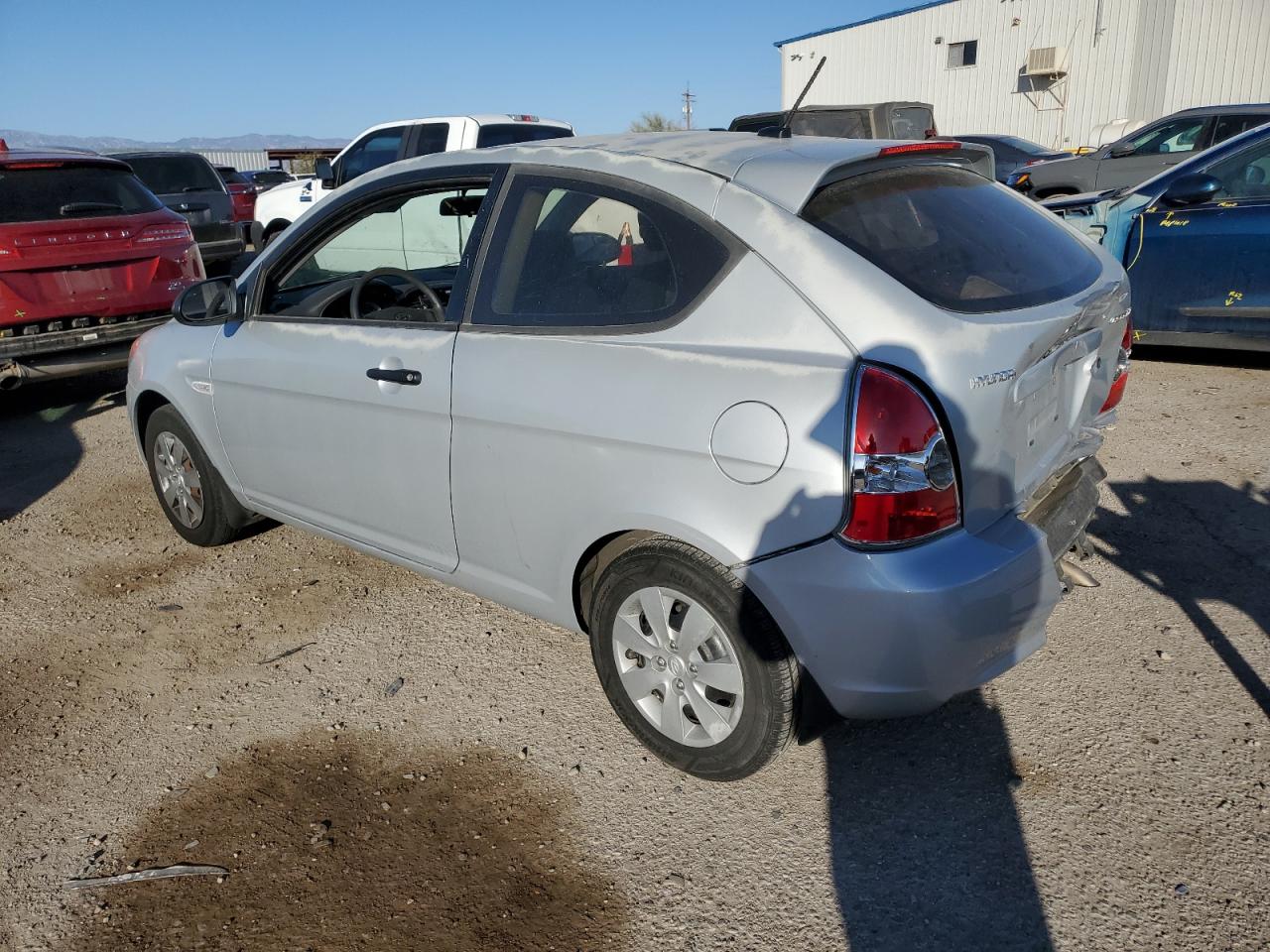 2008 Hyundai Accent - Image 2