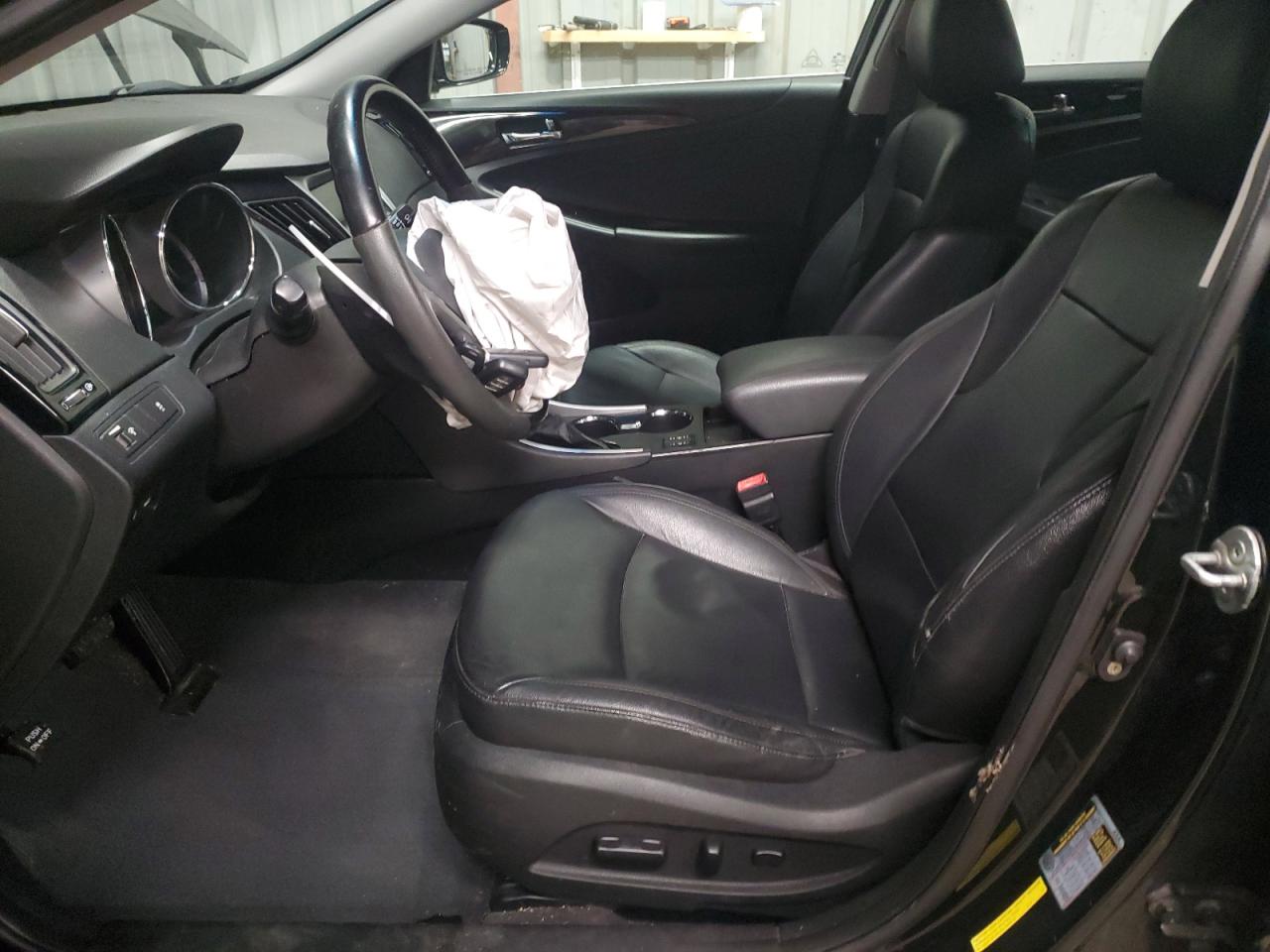 2011 Hyundai Sonata - Image 7
