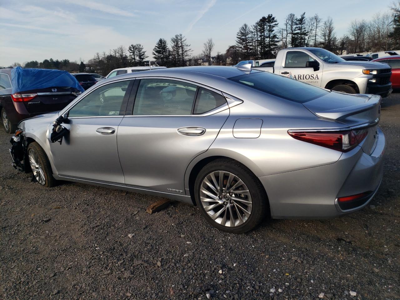2022 Lexus ES - Image 2