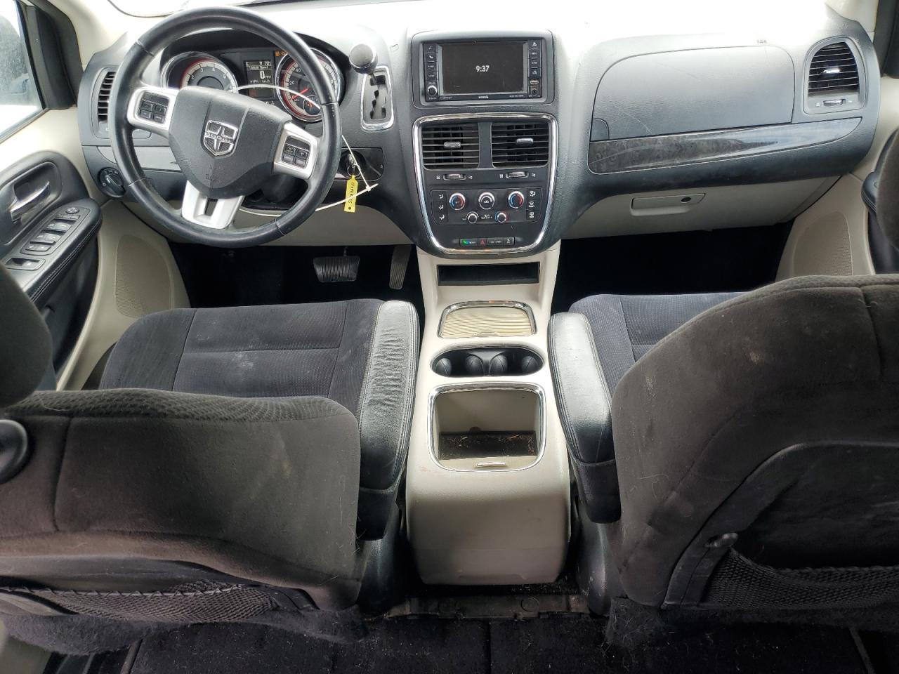 2014 Dodge Caravan - Image 8