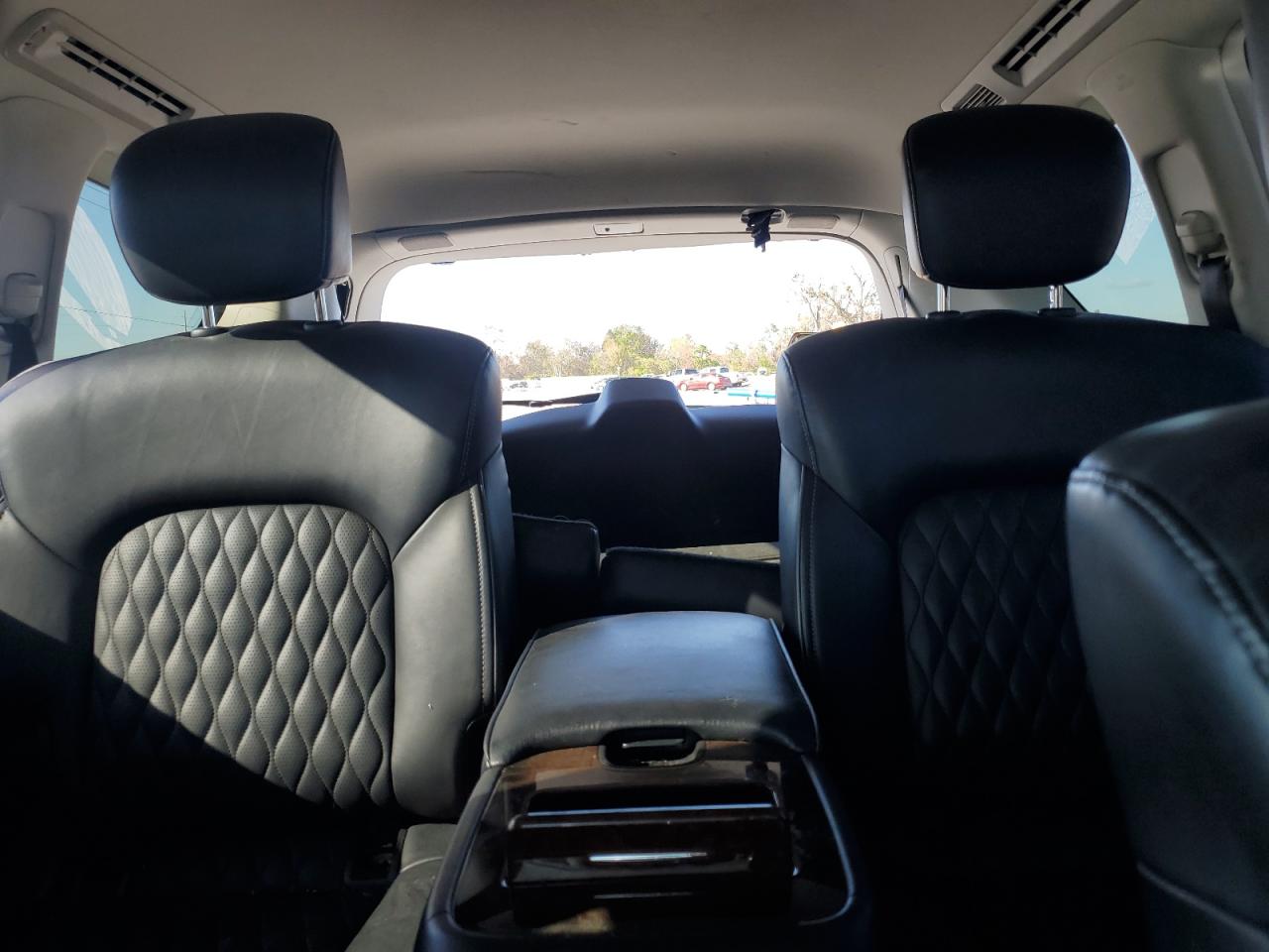 2019 Infiniti QX80 - Image 10