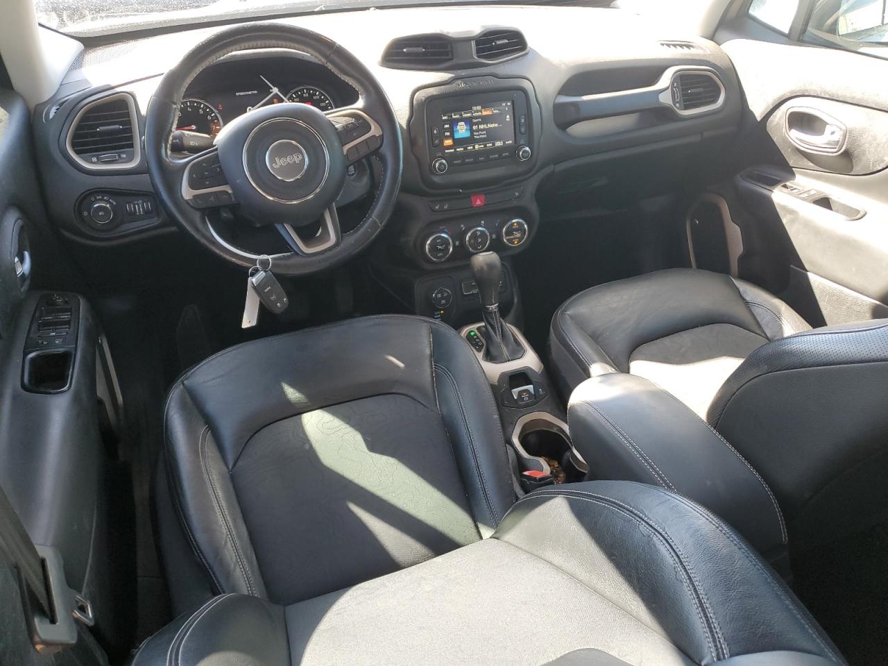 2017 Jeep Renegade - Image 8