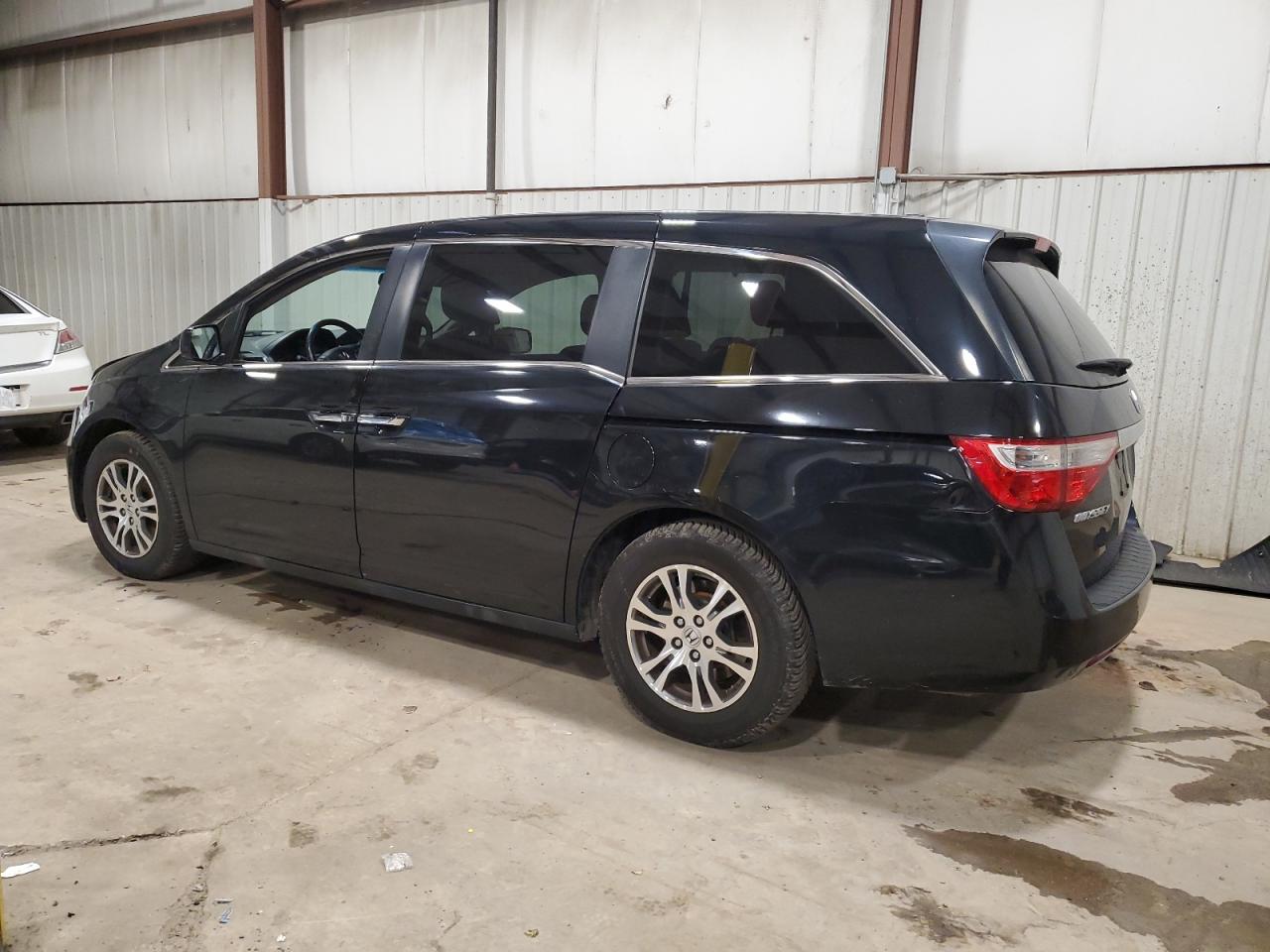 2012 Honda Odyssey - Image 2