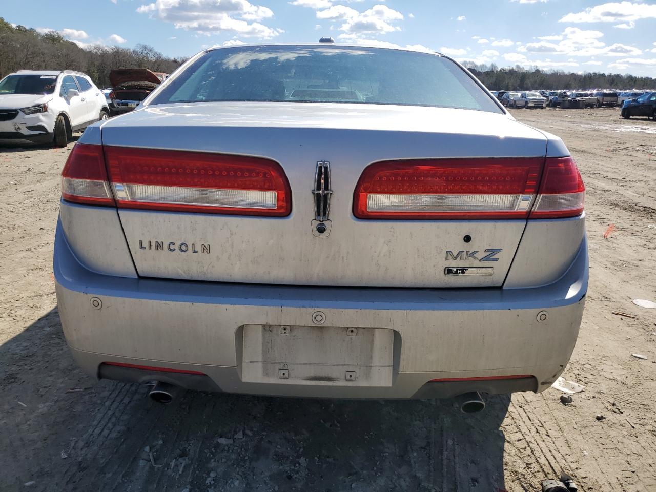 2011 Lincoln MKZ - Image 6