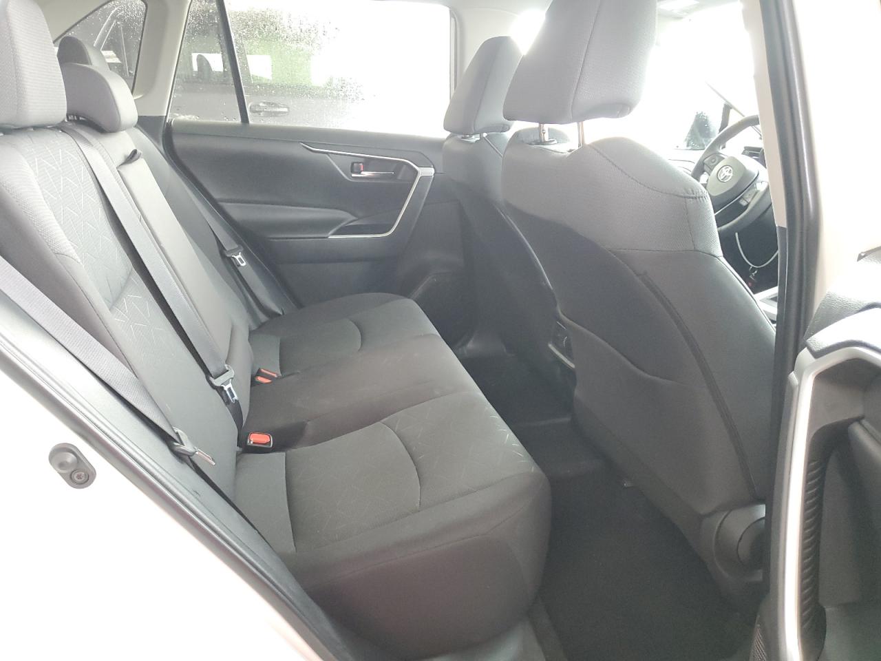 2024 Toyota RAV 4 - Image 11
