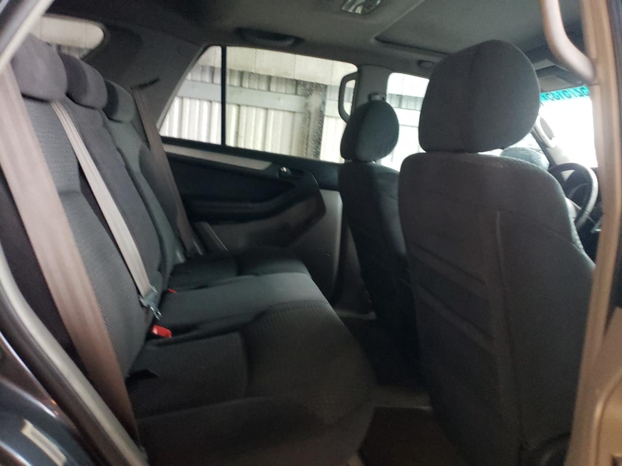 2005 Toyota 4Runner - Image 11