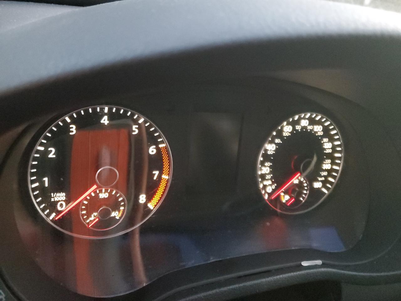 2015 Volkswagen Passat - Image 9