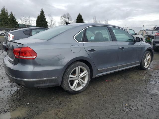  VOLKSWAGEN PASSAT 2013 Сірий