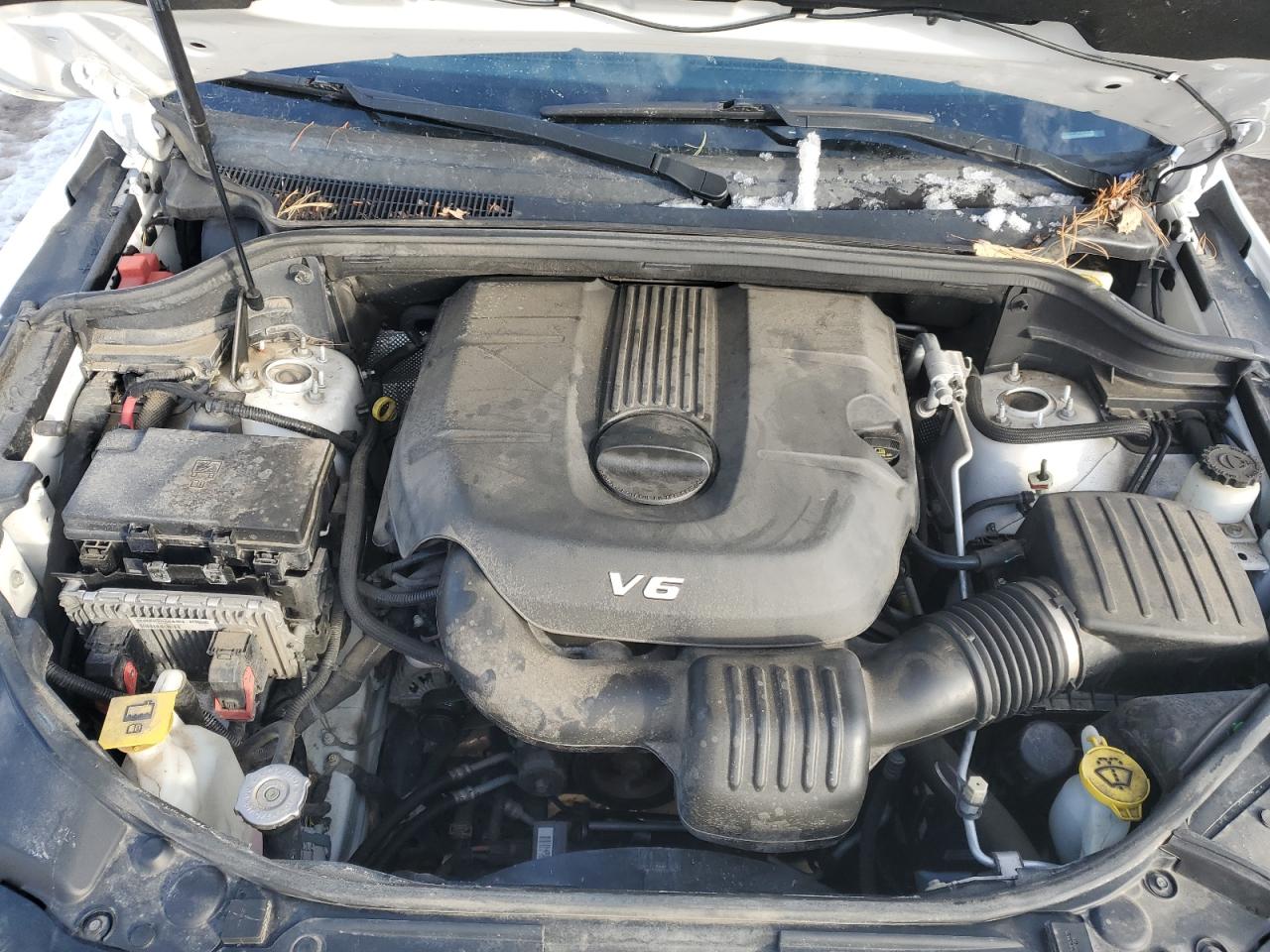 2015 Jeep Grand Cherokee - Image 12