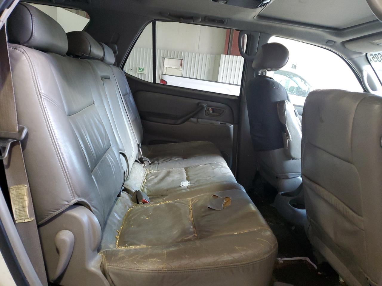 2002 Toyota Sequoia - Image 11