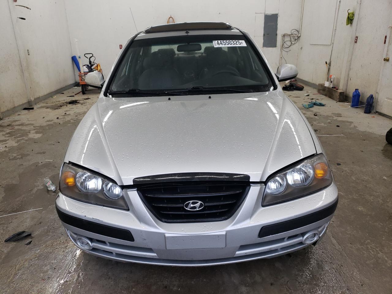 2005 Hyundai Elantra - Image 5