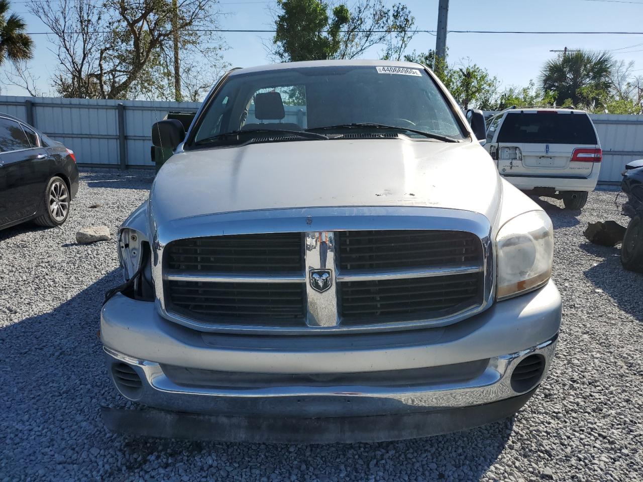 2006 Dodge RAM - Image 5