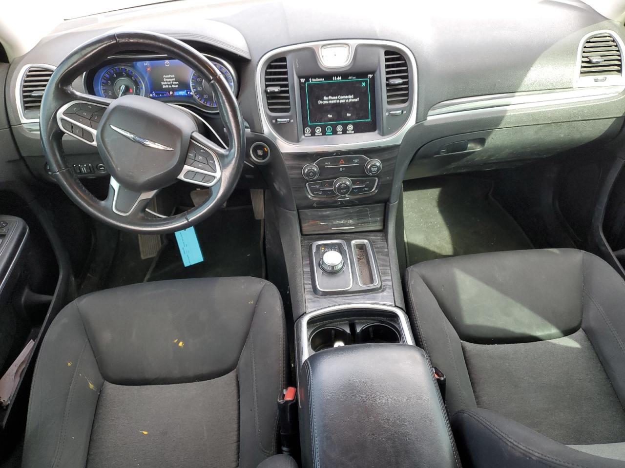 2020 Chrysler 300 - Image 8