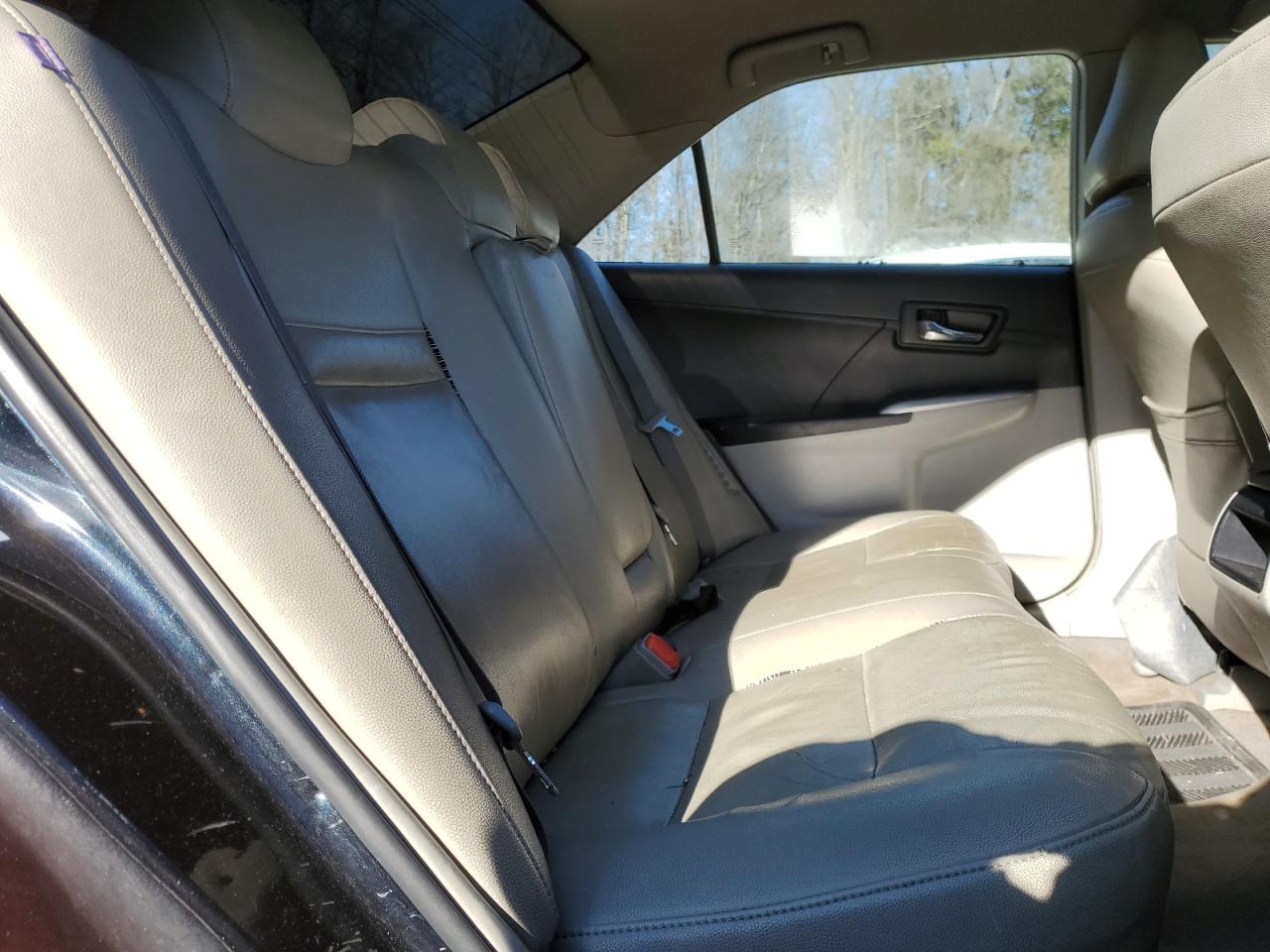 2012 Toyota Camry - Image 10