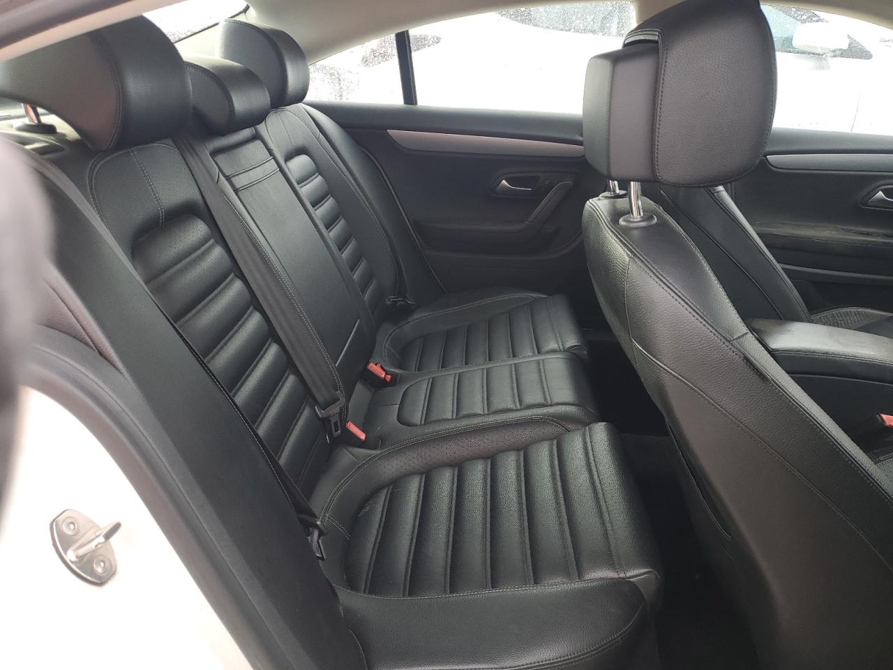 2014 Volkswagen Passat CC - Image 10