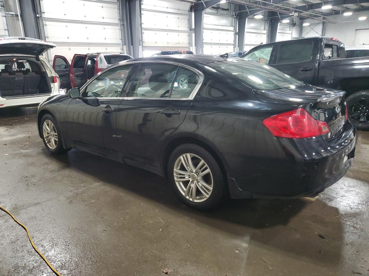 2013 Infiniti G - Image 2