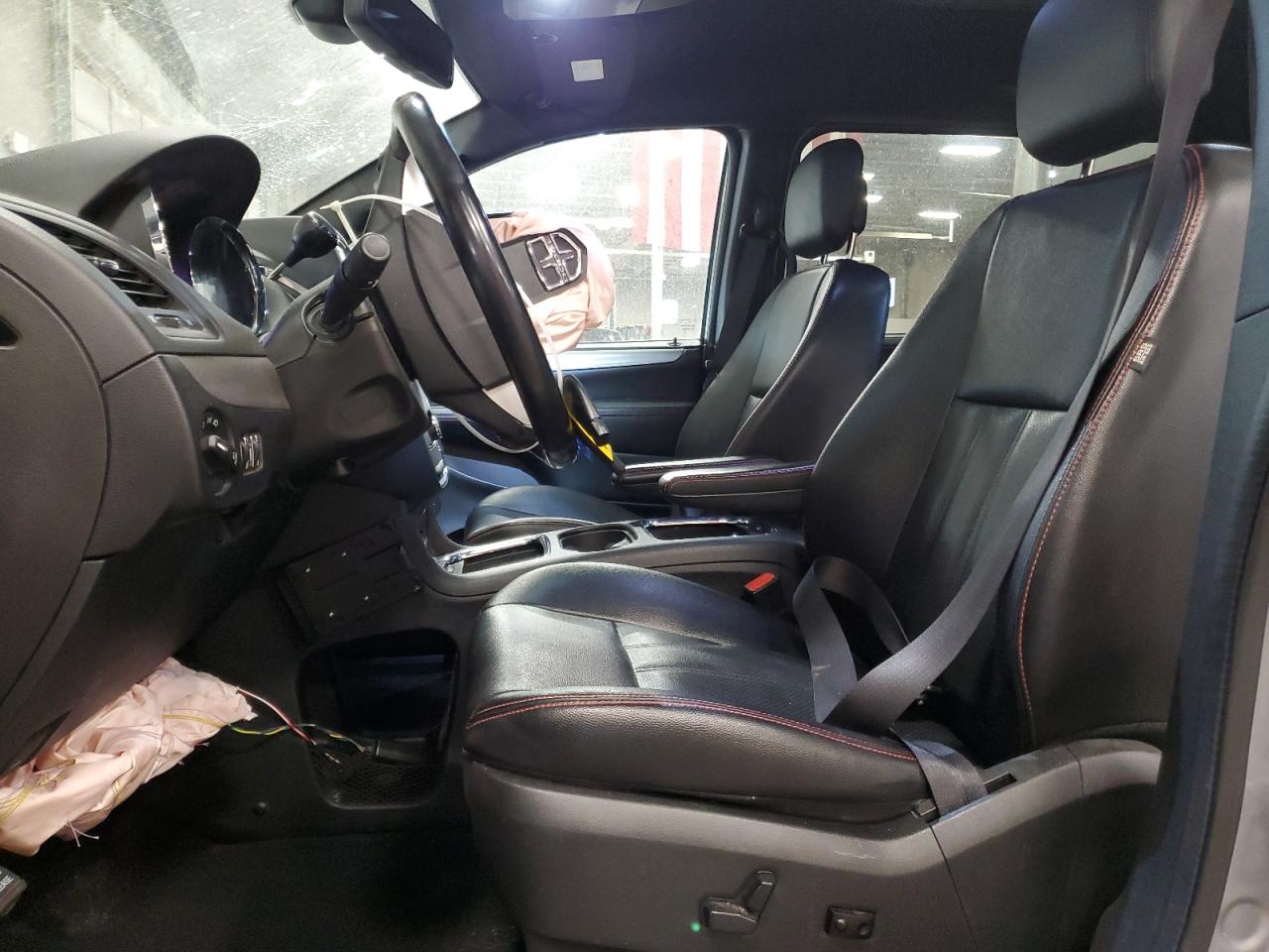2019 Dodge Caravan - Image 7