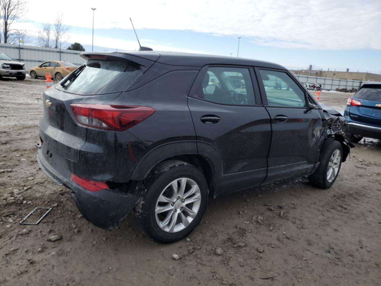 2023 Chevrolet TrailBlazer - Image 3