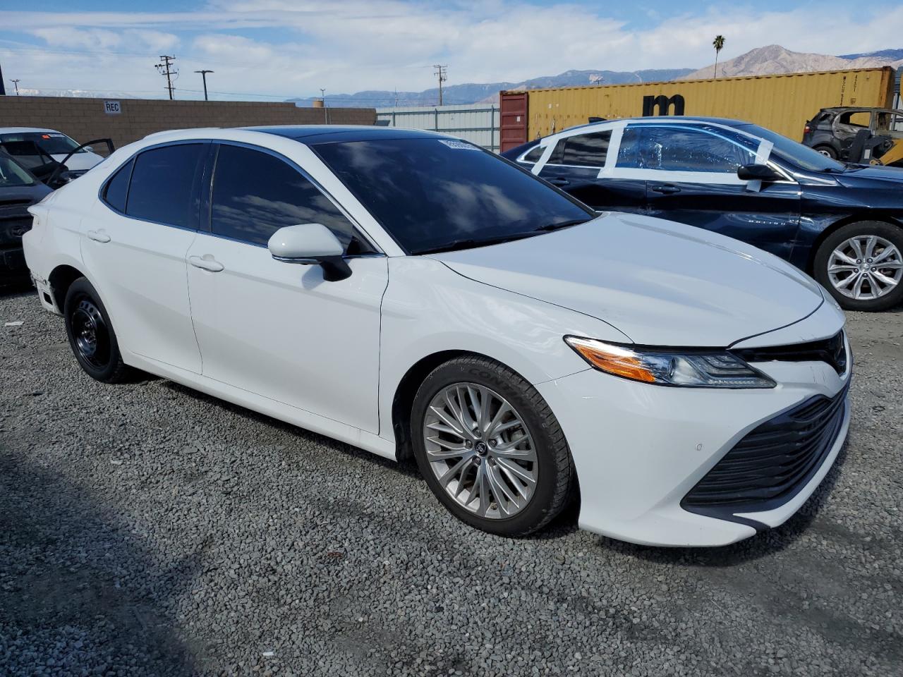 2018 Toyota Camry - Image 4