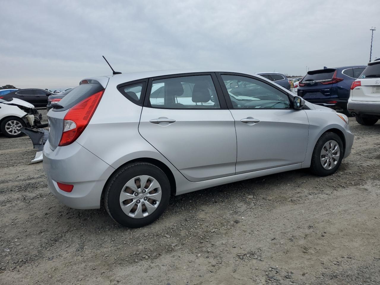 2016 Hyundai Accent - Image 3