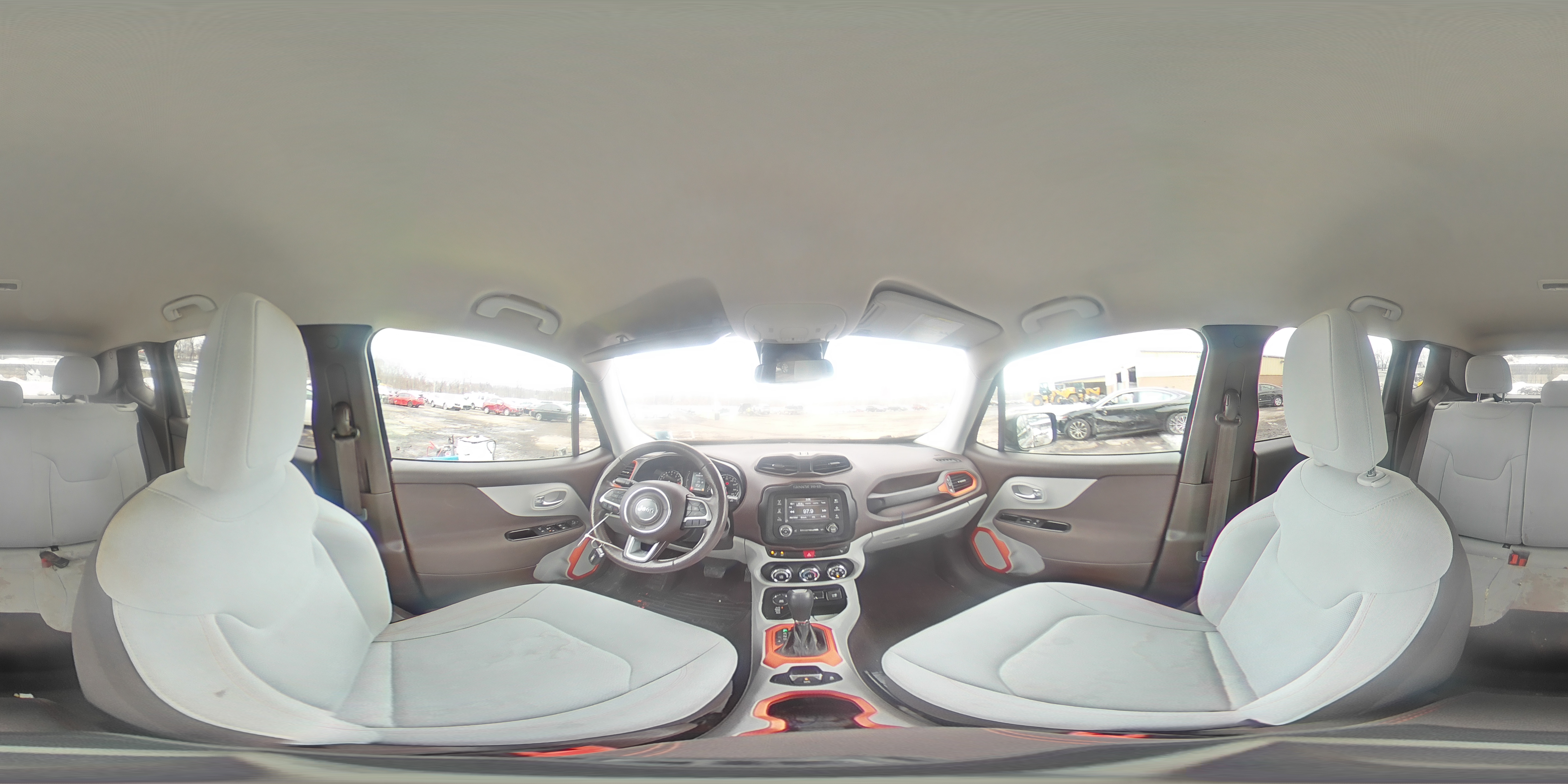 2015 Jeep Renegade - Image 13