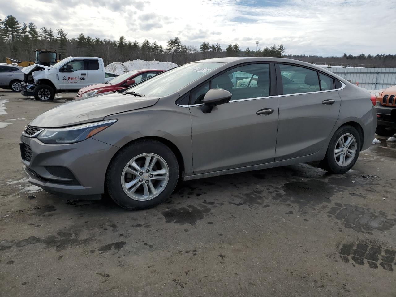 2018 Chevrolet Cruze - Image 1