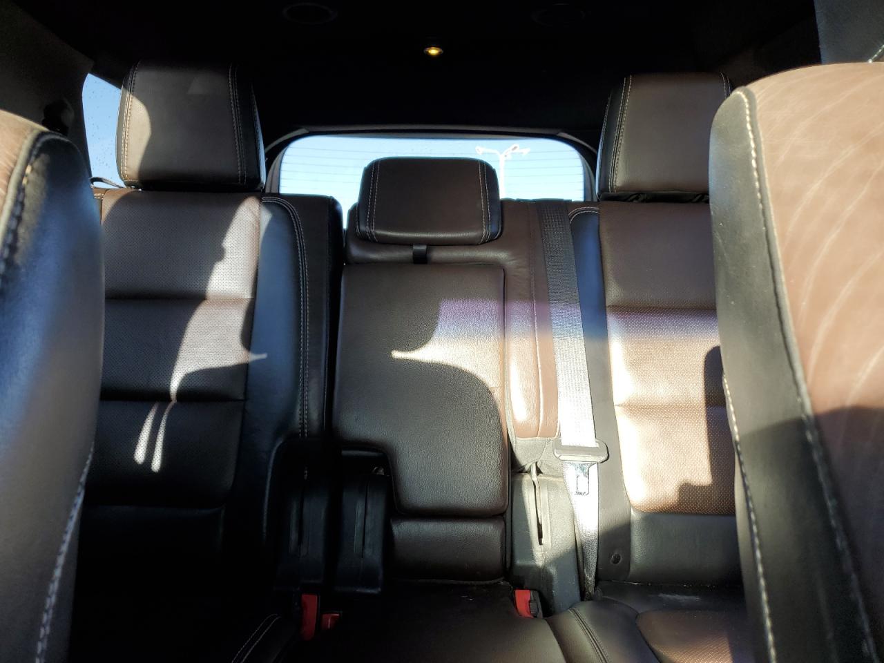2014 Ford Explorer - Image 10