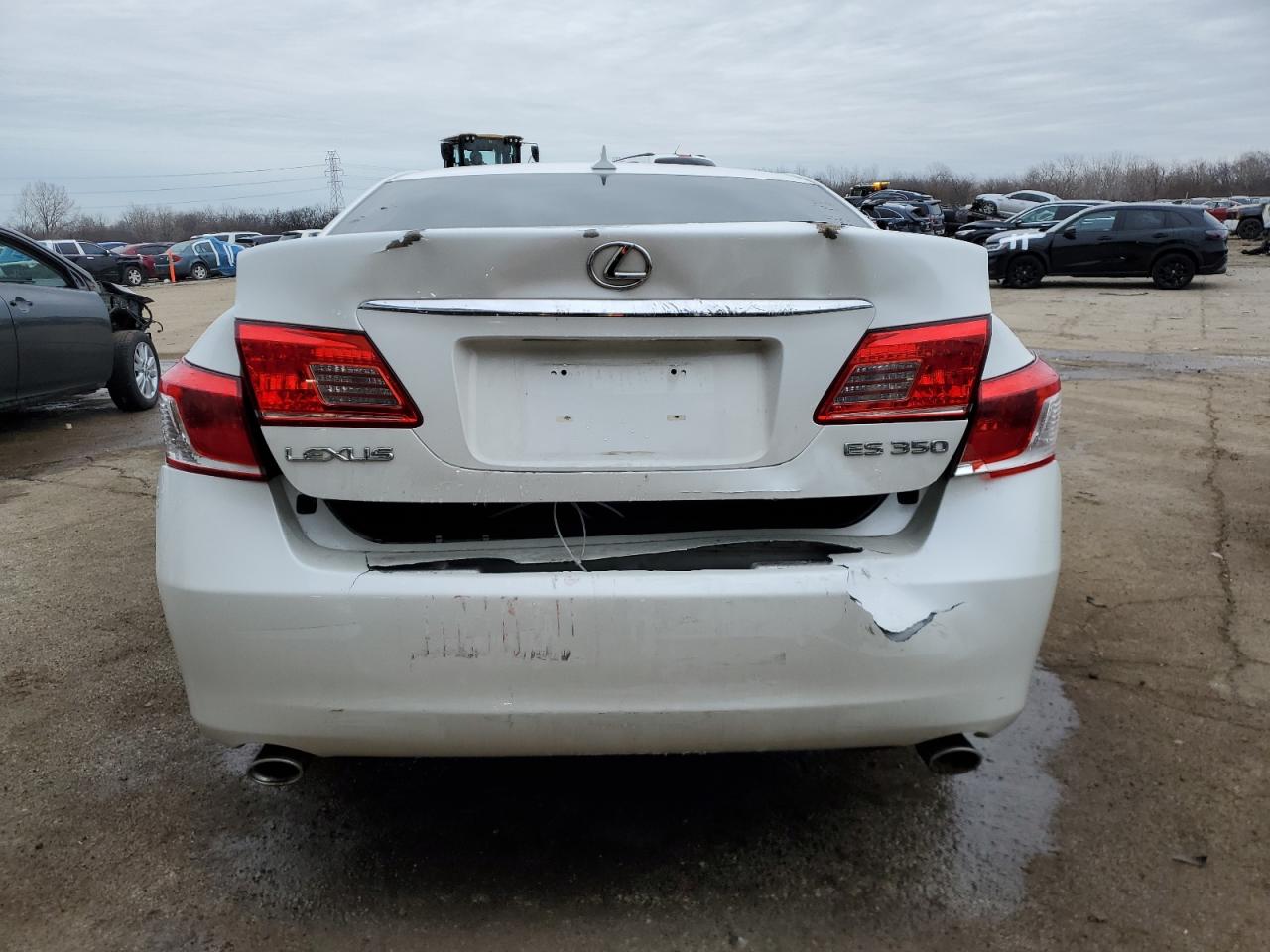2010 Lexus ES - Image 6
