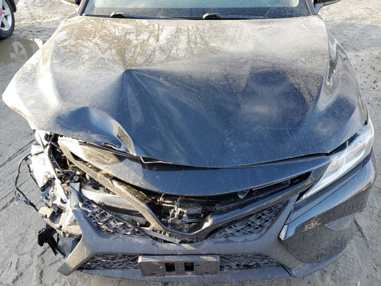 2020 Toyota Camry - Image 11