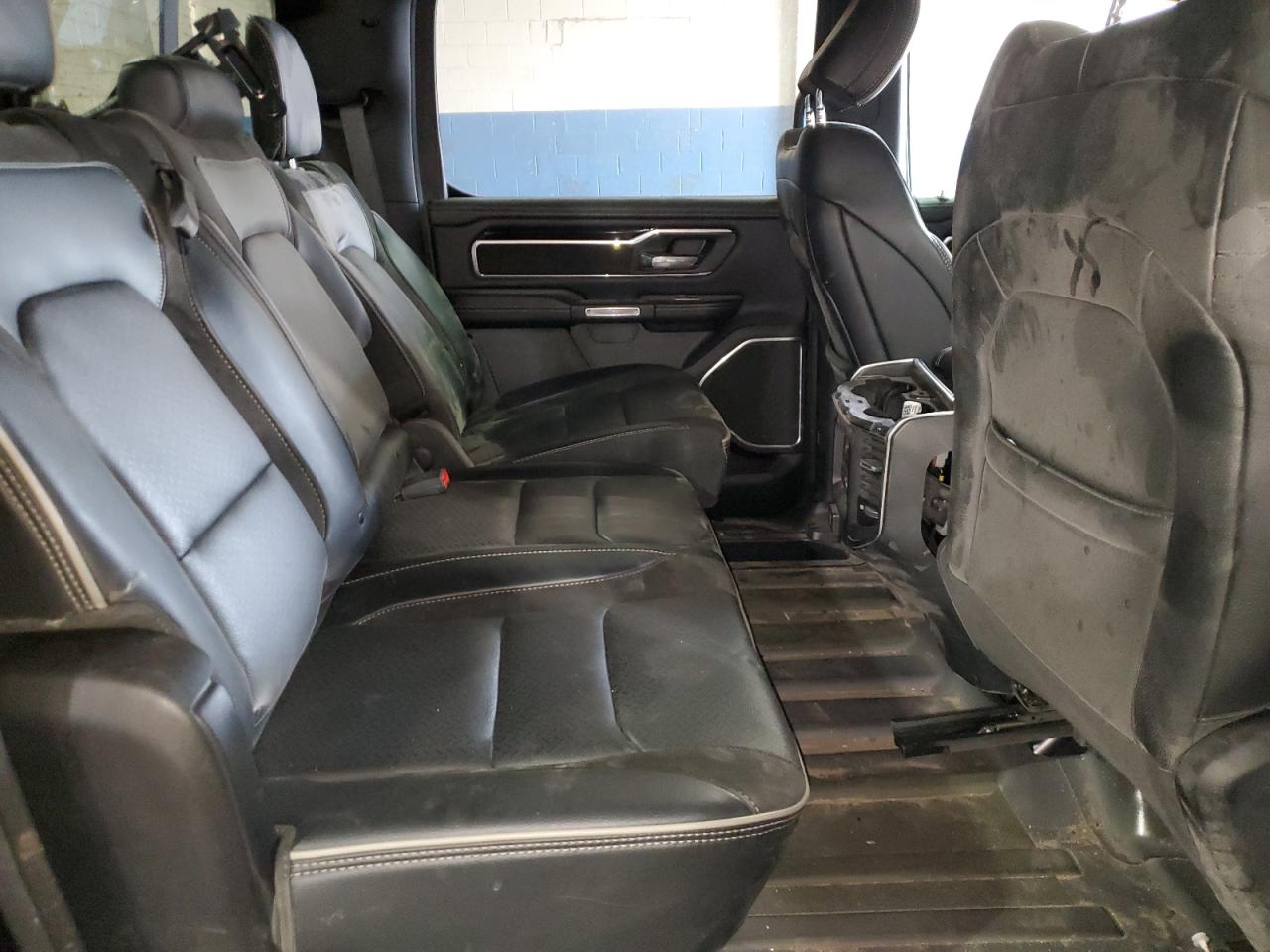 2022 RAM 1500 - Image 10