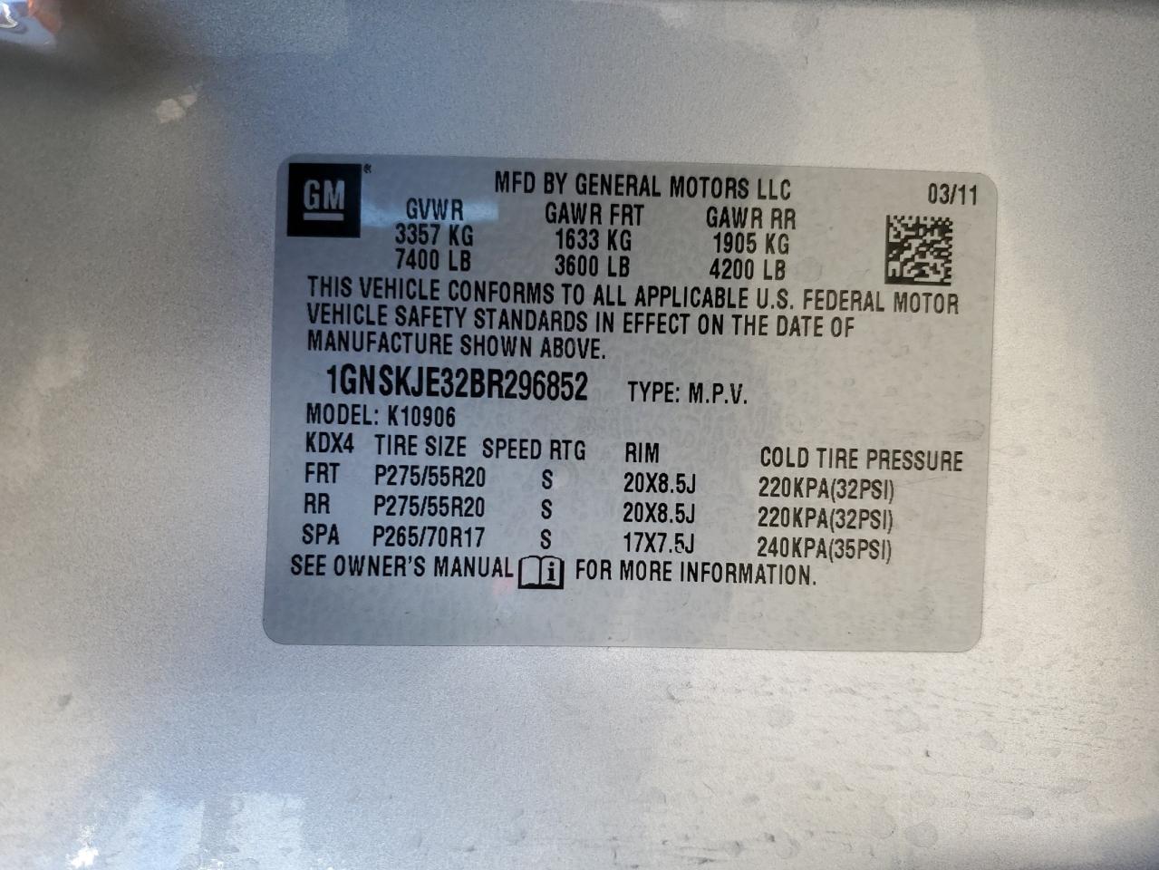 2011 Chevrolet Suburban - Image 16