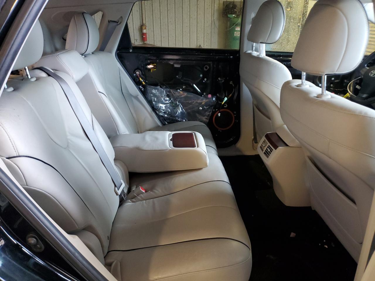 2011 Toyota Venza - Image 11