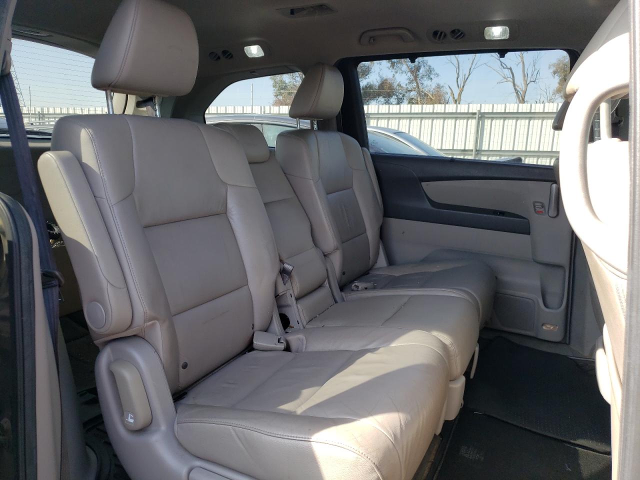 2013 Honda Odyssey - Image 11
