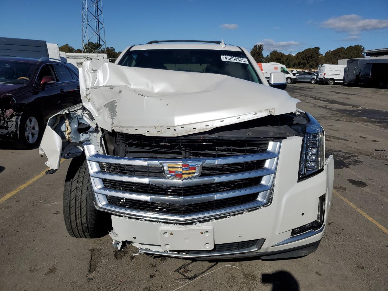 2018 Cadillac Escalade - Image 5