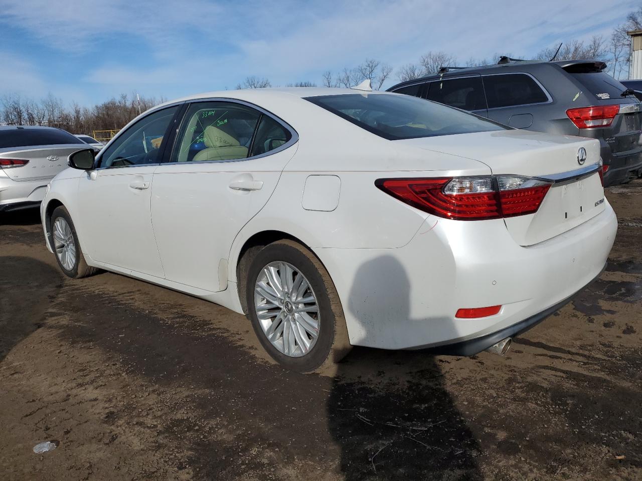 2013 Lexus ES - Image 2