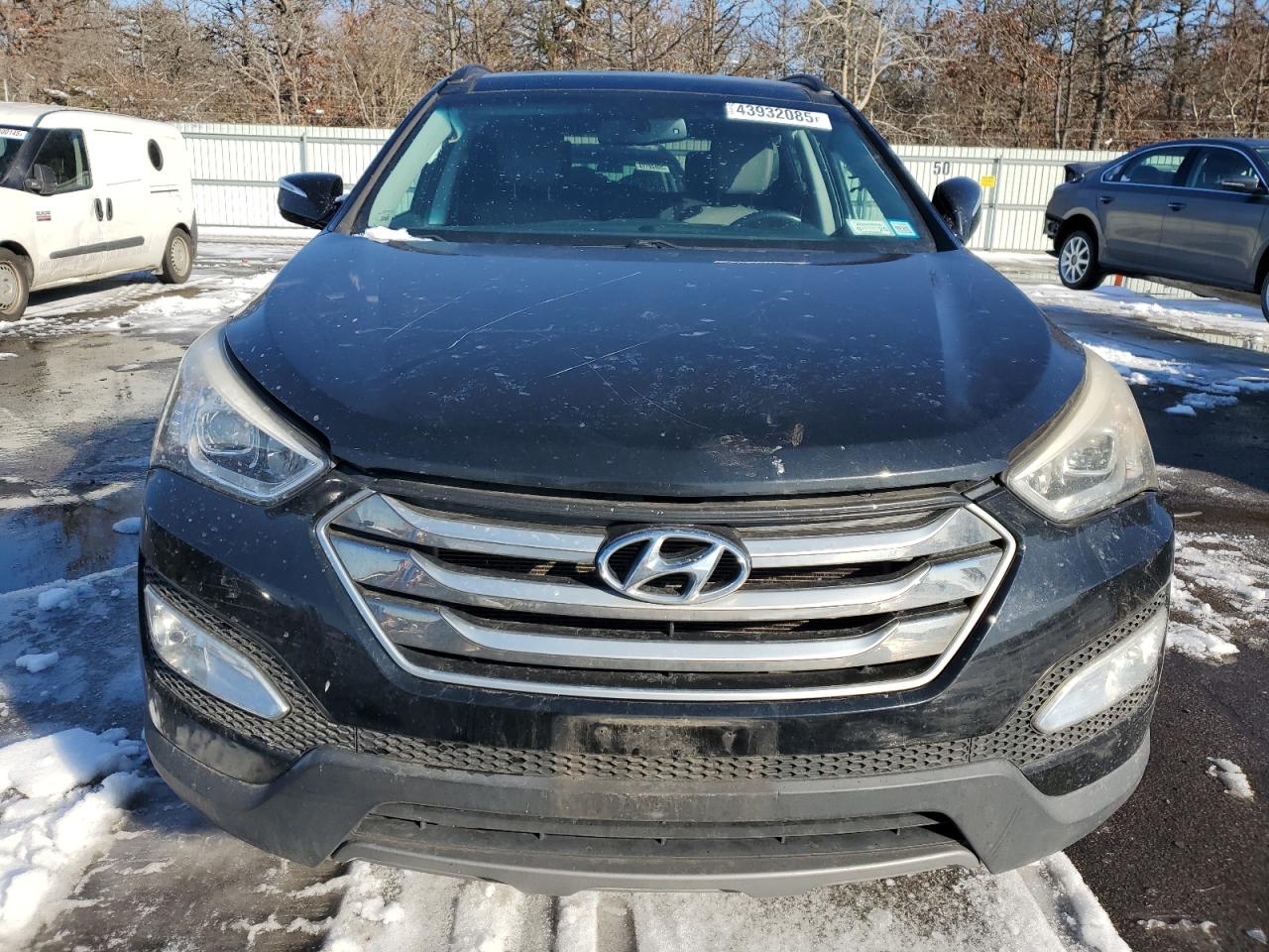 2016 Hyundai Santa Fe - Image 5